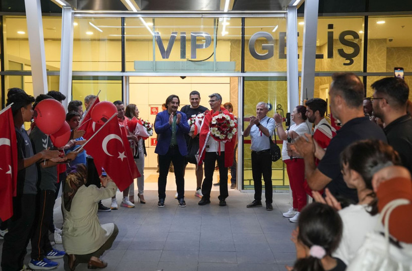 Yusuf Dikeç Türkiye'ye döndü, ayağının tozuyla hedefi çizdi: 2028'e kadar durmak yok - Resim: 4