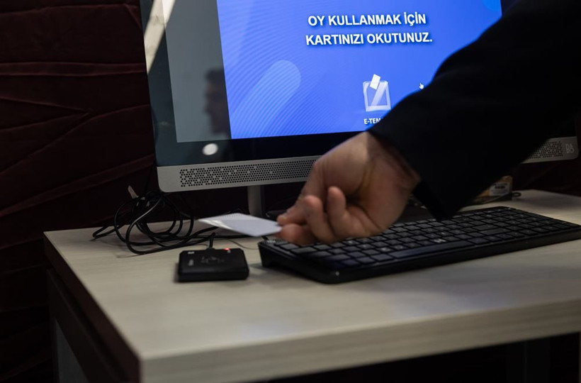 AK Parti'de kritik oylama: Temayül yoklaması başladı - Resim: 2