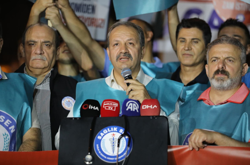 Sağlık-Sen’den 81 ilde '112 dakikalık' oturma eylemi - Resim : 1