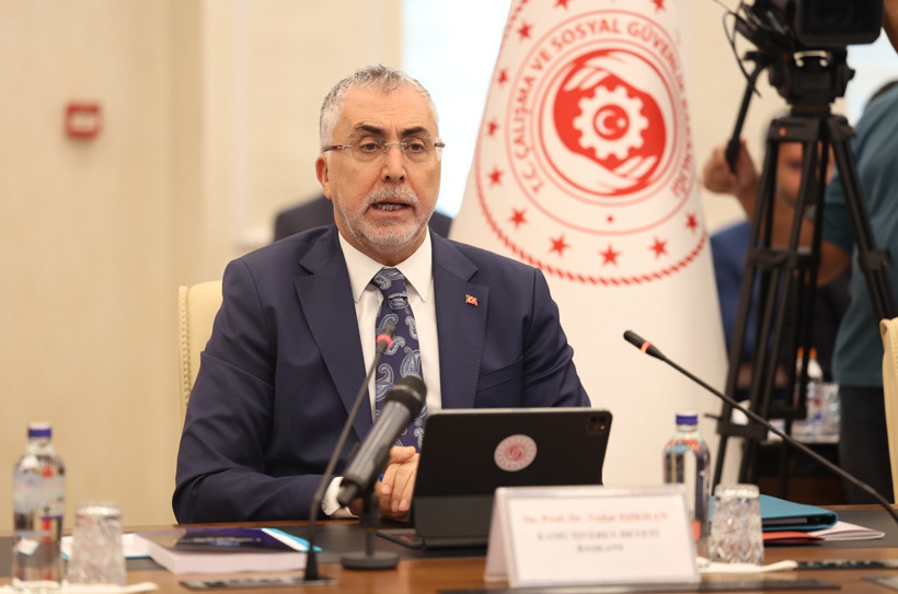 Milyonların gözü 8. Dönem Kamu Toplu Sözleşmesi görüşmelerinde: Memur ve memur emeklisinin zam pazarlığı başlıyor! - Resim : 1