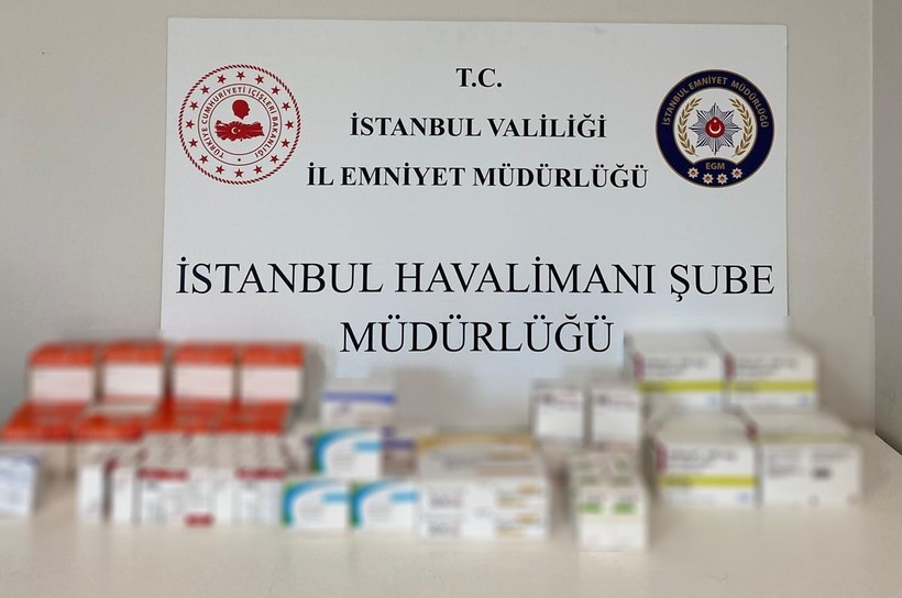 İstanbul Havalimanı'nda 12 milyon TL'lik kaçak ilaç operasyonu - Resim : 1
