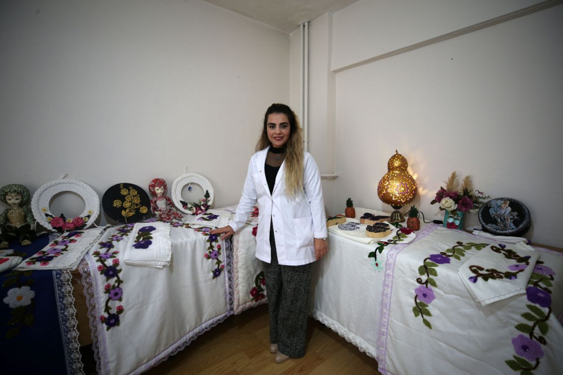 Atıl malzemelerden hediyelik eşya üretiyorlar - Resim: 2