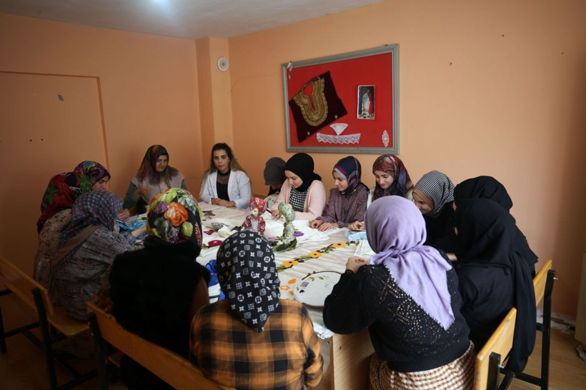 Atıl malzemelerden hediyelik eşya üretiyorlar - Resim: 5