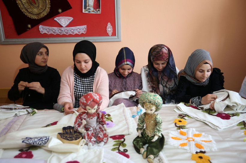 Atıl malzemelerden hediyelik eşya üretiyorlar - Resim: 7