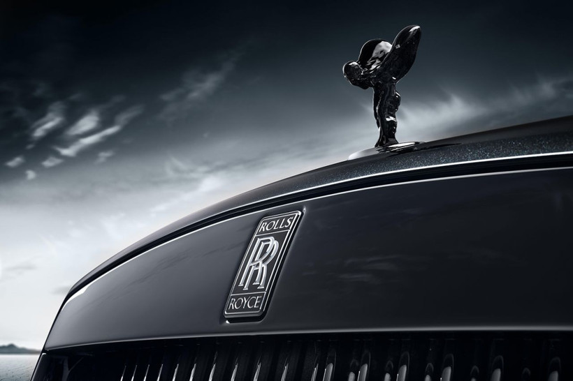 Rolls-Royce'tan müthiş veda: Black Badge Wraith Black Arrow modeli göz doldurdu - Resim: 9