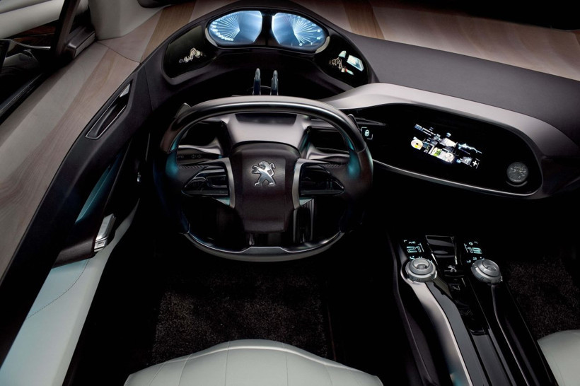 PEUGEOT i-Cockpit 10 yaşında - Resim: 1