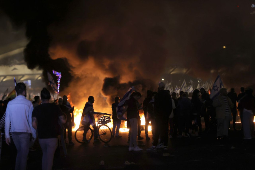 İsrail sokakları alev alev... Netanyahu geri adım attı - Resim: 5