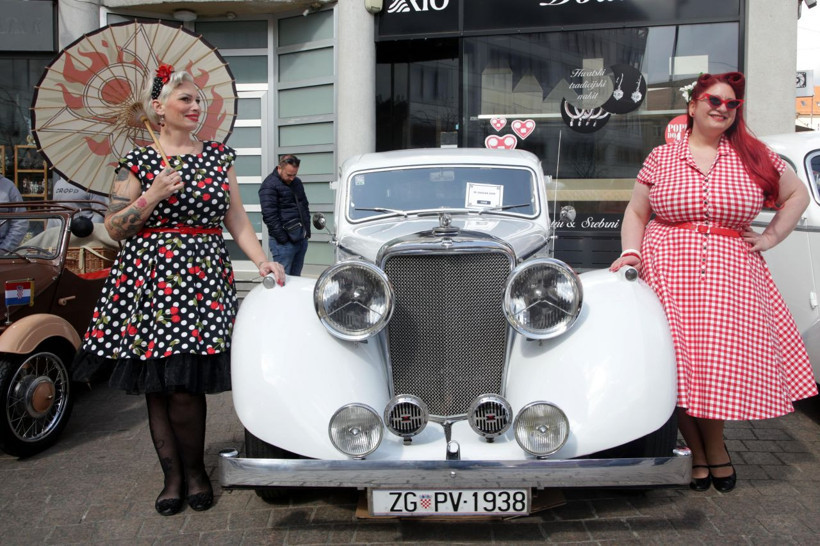 Her dönemin gözbebeği klasik otomobiller - Resim: 5