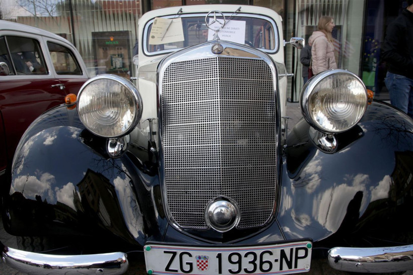 Her dönemin gözbebeği klasik otomobiller - Resim: 13