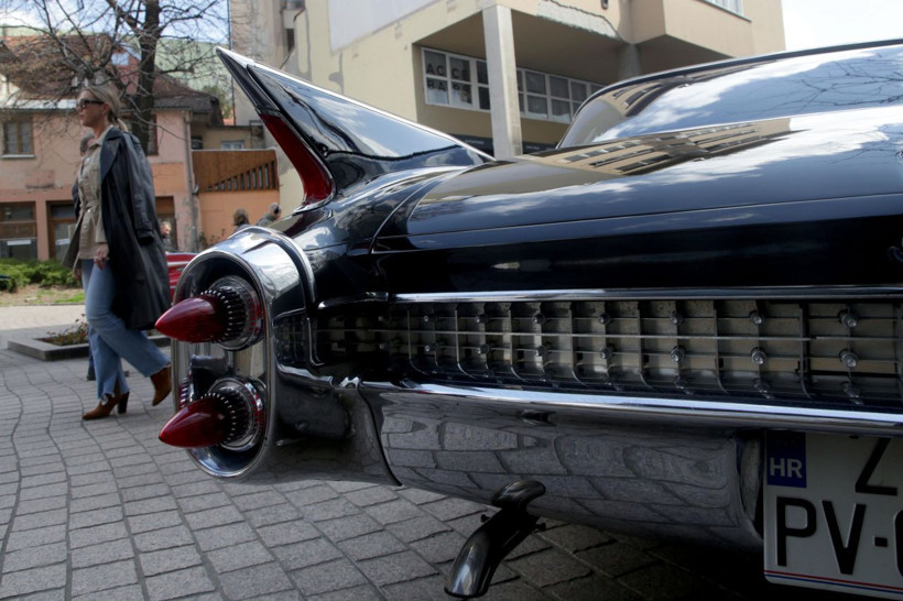 Her dönemin gözbebeği klasik otomobiller - Resim: 16