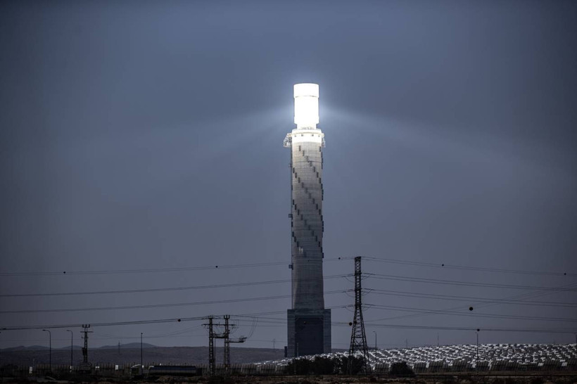 İsrail'de çöle 'Yüzüklerin Efendisi'ni çağrıştıran enerji santrali - Resim: 4