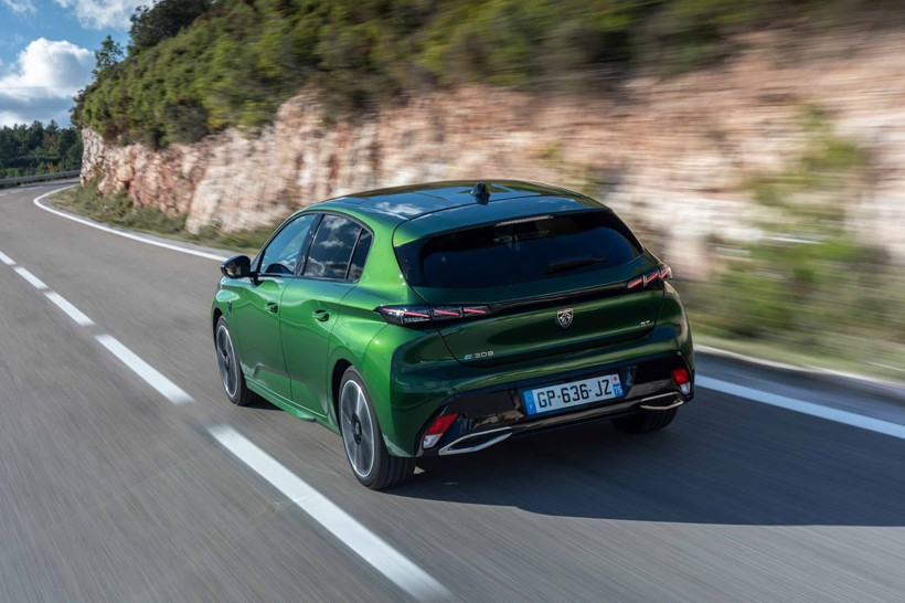 PEUGEOT E-308 satışa çıktı mı, fiyatı ne? Elektrikli 308’in menzili kaç kilometre? - Resim: 3
