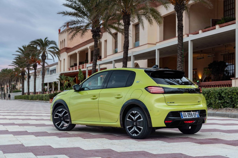 Elektrikli Peugeot 208 satışa sunuldu - Resim: 2