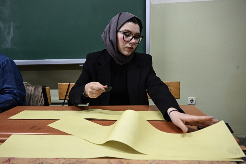 Milyonlar sandıkta... Yurttan seçim manzaraları... - Resim: 1