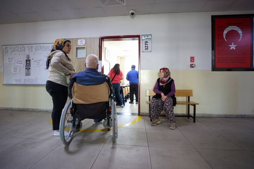 Milyonlar sandıkta... Yurttan seçim manzaraları... - Resim: 12