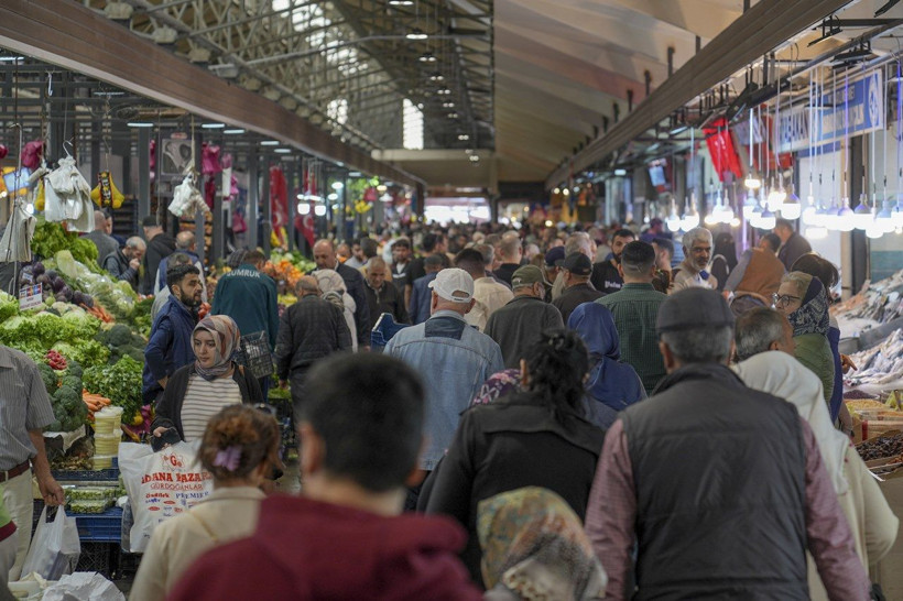 Çarşı-pazarda Ramazan Bayramı öncesi yoğunluk - Resim: 2