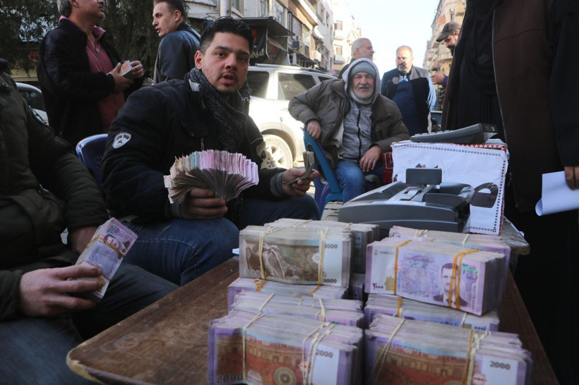 Döviz yasağı kalktı! Suriye'de sarraflar adım başı dolar, TL bozuyor - Resim: 4