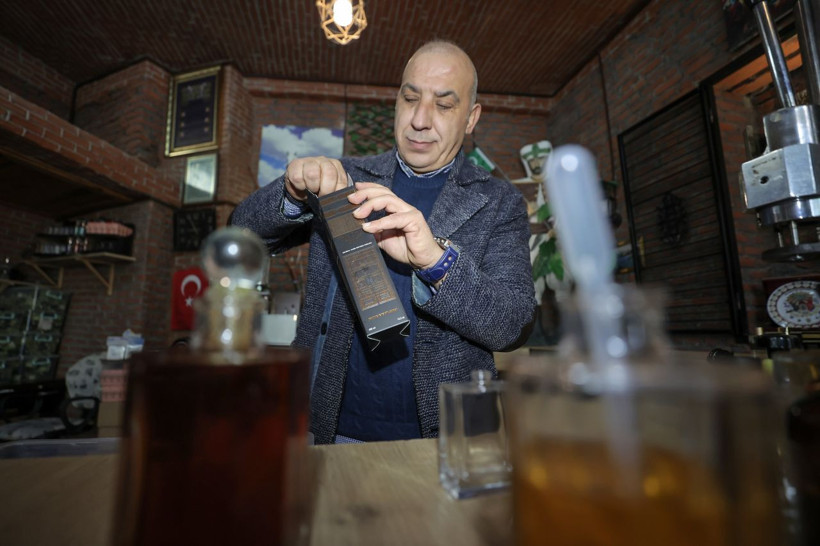 'Seçim kazandıran' Türk parfümcü: Pazarlamacı olarak başladı, şimdi 30 ülkeye ihracat yapan şirketi var - Resim: 2