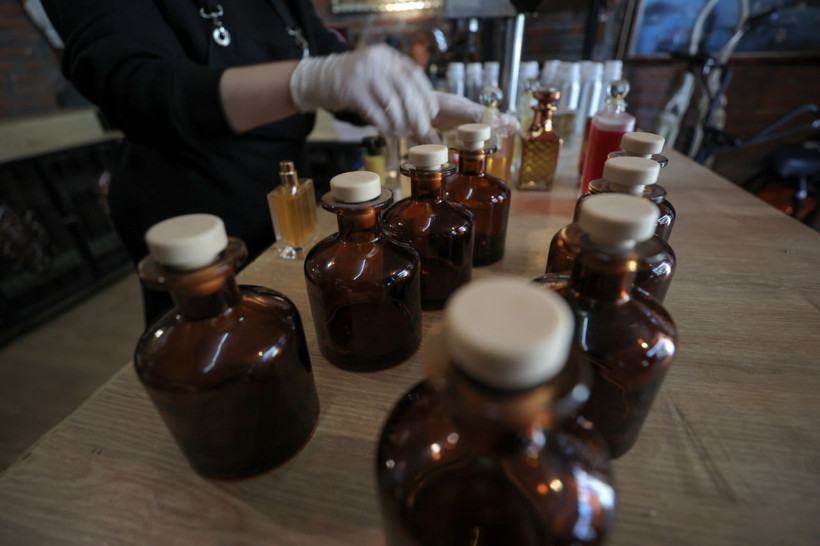 'Seçim kazandıran' Türk parfümcü: Pazarlamacı olarak başladı, şimdi 30 ülkeye ihracat yapan şirketi var - Resim: 11