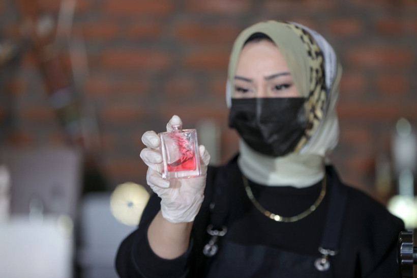 'Seçim kazandıran' Türk parfümcü: Pazarlamacı olarak başladı, şimdi 30 ülkeye ihracat yapan şirketi var - Resim: 13