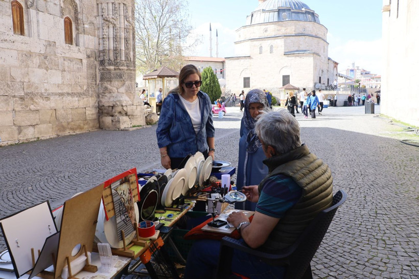 800 yıllık tarihi pilavlık pirinç tanelerine işliyor - Resim: 2