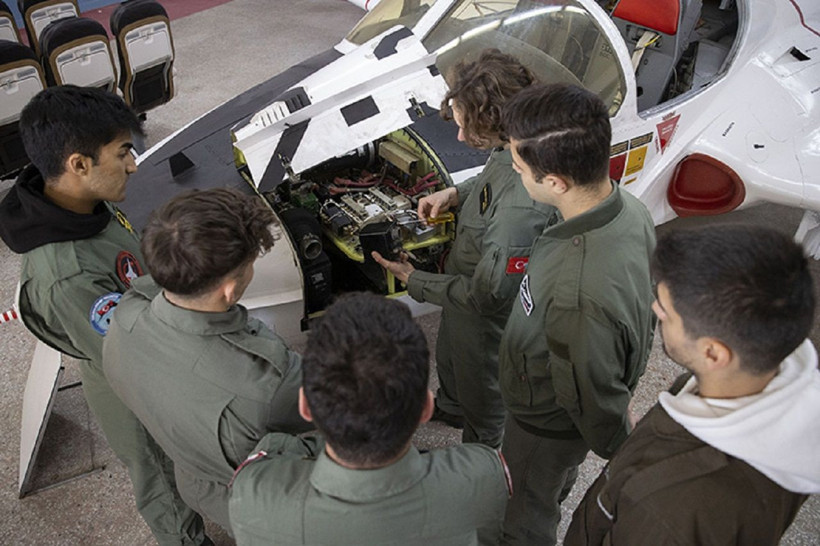 En çok onlar kazandırıyor: 2024’ün en yüksek gelirli meslekleri belli oldu! Hangi bölümler ilk sırada? - Resim: 15