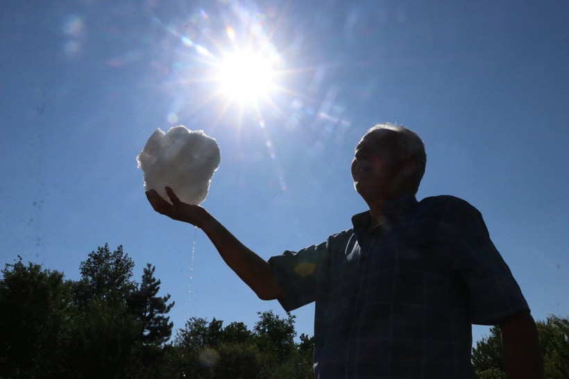 Yakıcı sıcağa kış karıyla çare: Köylülerin kar kuyusu geleneği - Resim: 2