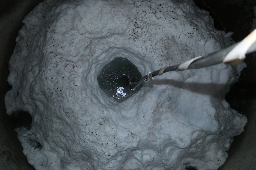 Yakıcı sıcağa kış karıyla çare: Köylülerin kar kuyusu geleneği - Resim: 5