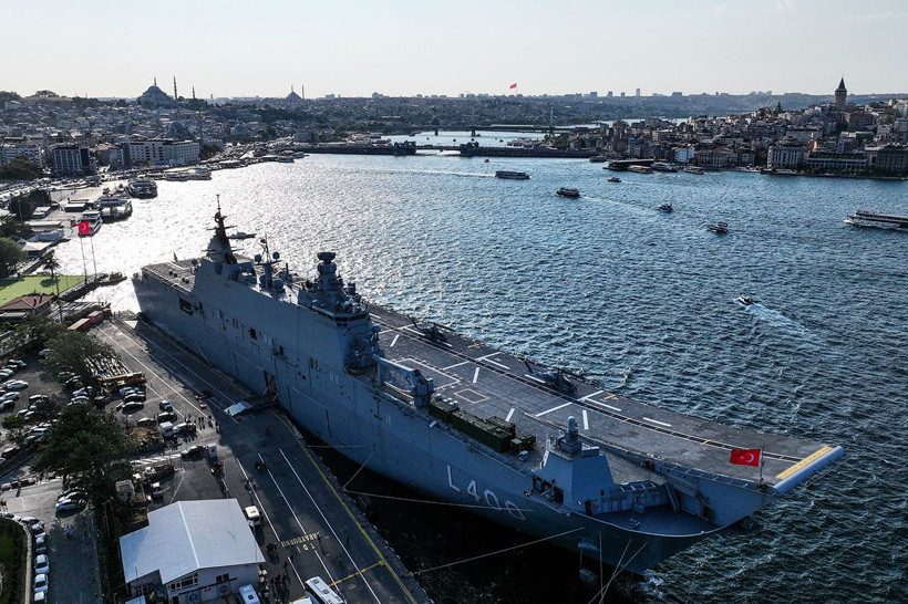 TCG Anadolu, Çanakkale'den İstanbul'a "Zafer Yolculuğu"nu tamamladı - Resim: 1