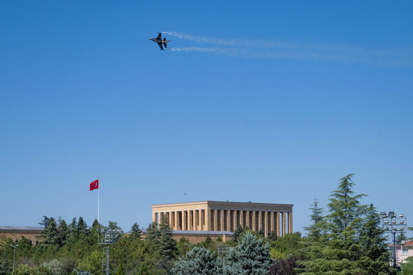 Anıtkabir semalarında 30 Ağustos provası: SOLOTÜRK nefes kesti - Resim: 6