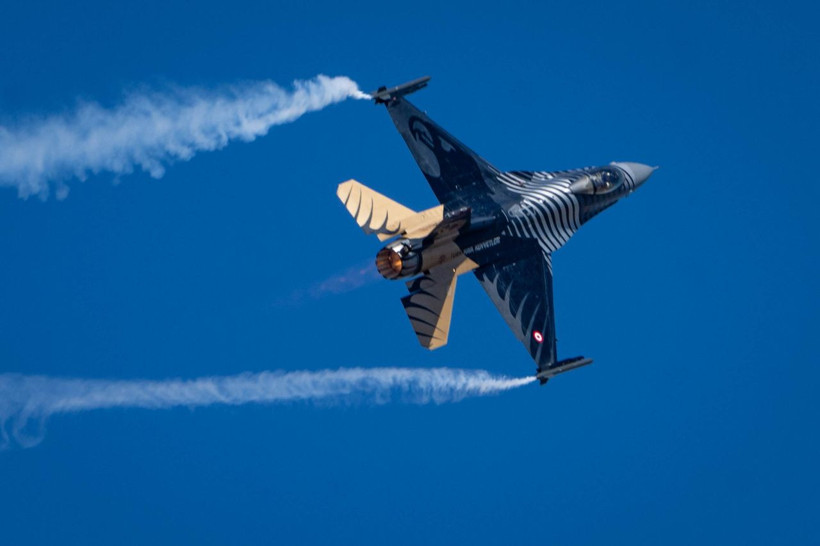 Anıtkabir semalarında 30 Ağustos provası: SOLOTÜRK nefes kesti - Resim: 3
