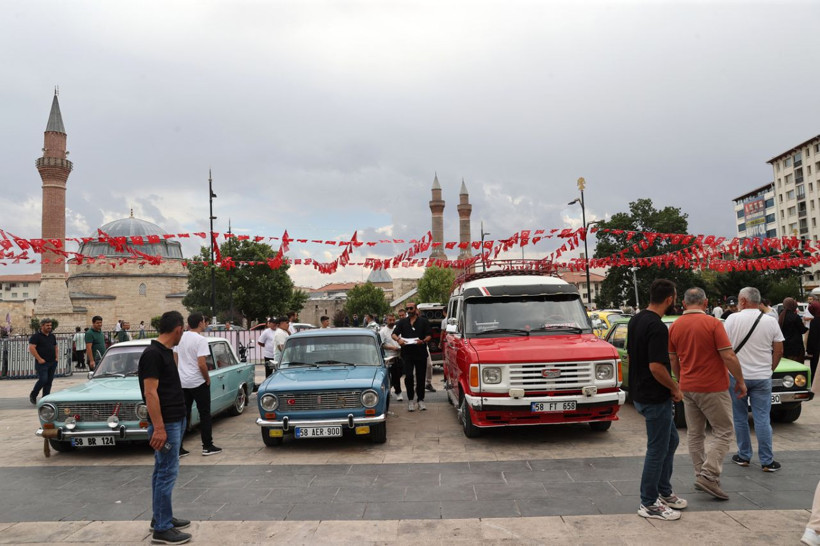 Sivas Kongresi'nin 106. yılı klasik araçlarla kutlandı - Resim: 4