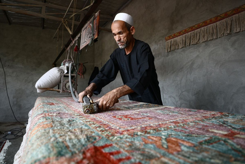 Dünya pazarına sunulan Afgan halısının üretim merkezleri arasında Türkiye de var - Resim: 7