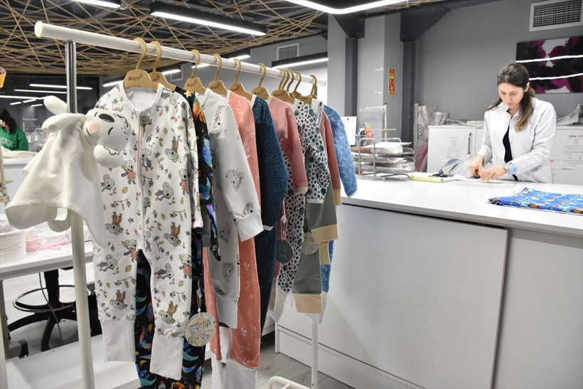 Kızı üşümesin diye yola çıktı, 4 ülkeye ihracat yapıyor - Resim: 7