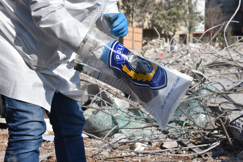 Savcılık harekete geçti: Yıkılan binalardan örnek alındı - Resim: 7