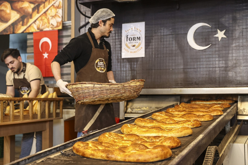Fırınlar Ramazan ayına hazır: İşte Ramazan pidesi fiyatları - Resim : 3