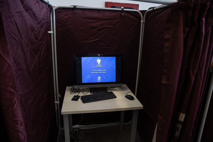 AK Parti'de kritik oylama: Temayül yoklaması başladı - Resim: 4