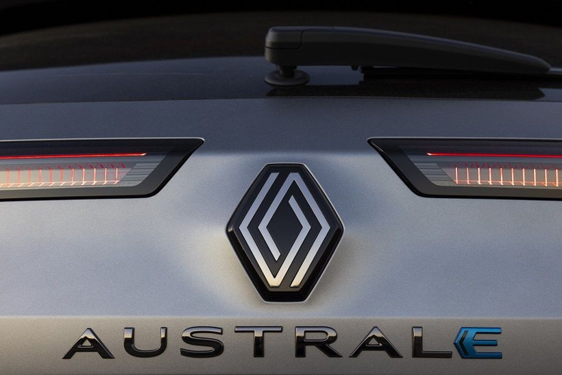 Yeni Renault Austral, Türkiye’de yollara çıkıyor - Resim: 3