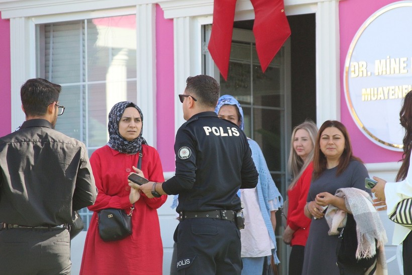 Adana'da güzellik merkezi skandalı! Çalışanlar iş yerini talan etti - Resim : 1
