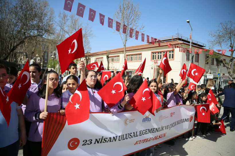 Türkiye'de 23 Nisan coşkusu: Dört bir yanda kutlamalar yapıldı - Resim: 12