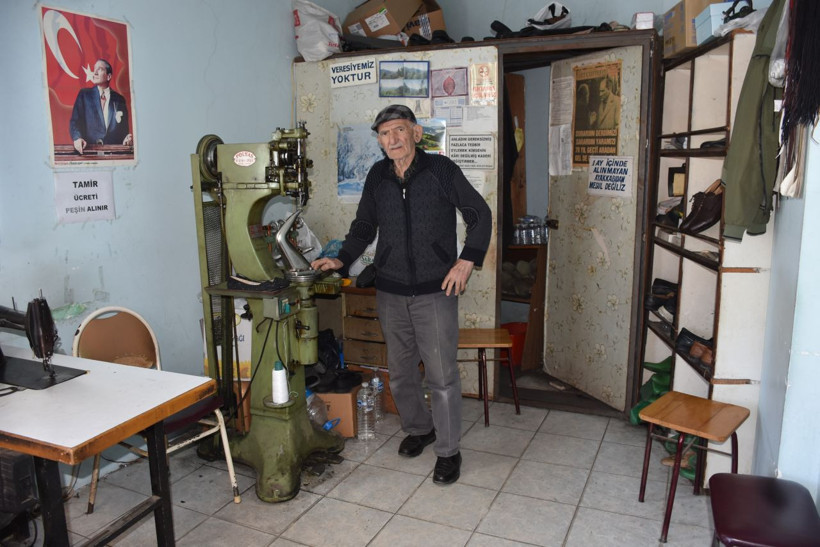 'Son kale' 20 metrekarelik dükkanda dev fabrikalara direniyor - Resim: 4