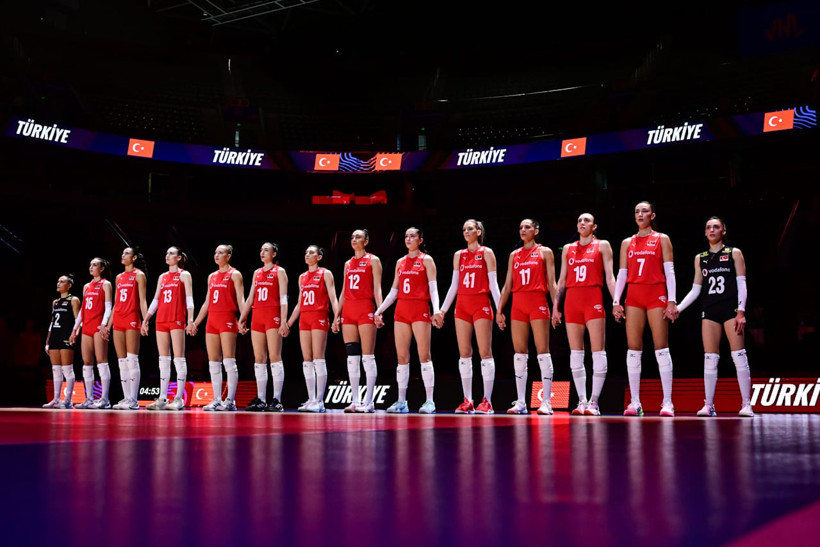 2025 FIVB Kadınlar Milletler Ligi | Filenin Sultanları ilk maçında Fransa'yı 3-1 yendi! - Resim : 1
