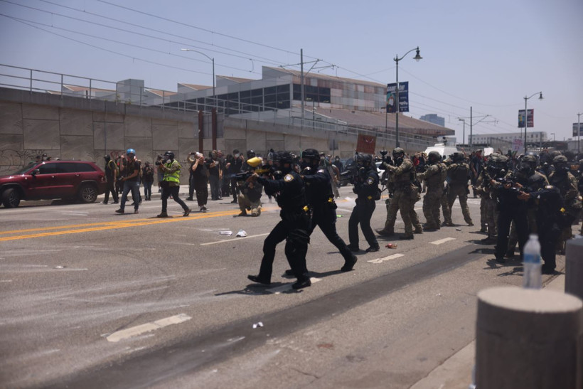 Son Dakika: Los Angeles karıştı, Trump'tan tehdit gibi sözler - Resim: 5