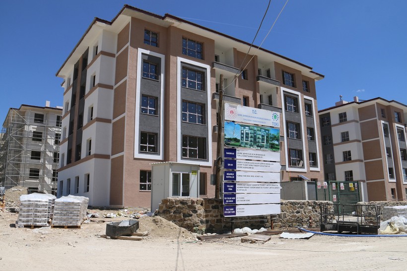 Sivas Gürün'de deprem konutları tamamlanıyor - Resim : 1