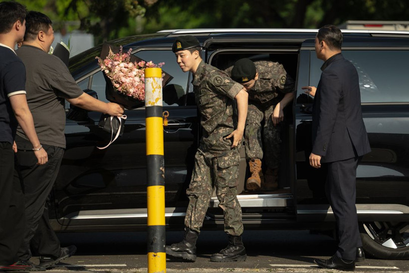 BTS üyeleri Jimin ve Jungkook askerlik görevlerini tamamladı - Resim: 15