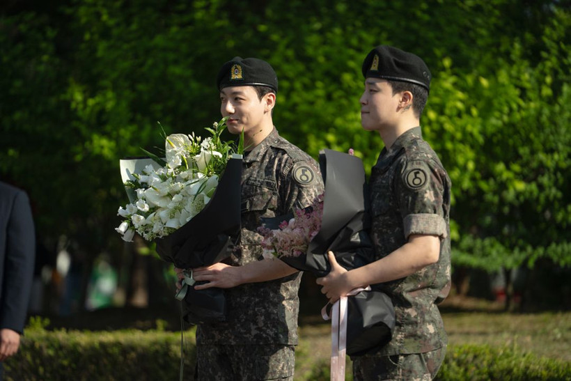 BTS üyeleri Jimin ve Jungkook askerlik görevlerini tamamladı - Resim: 23