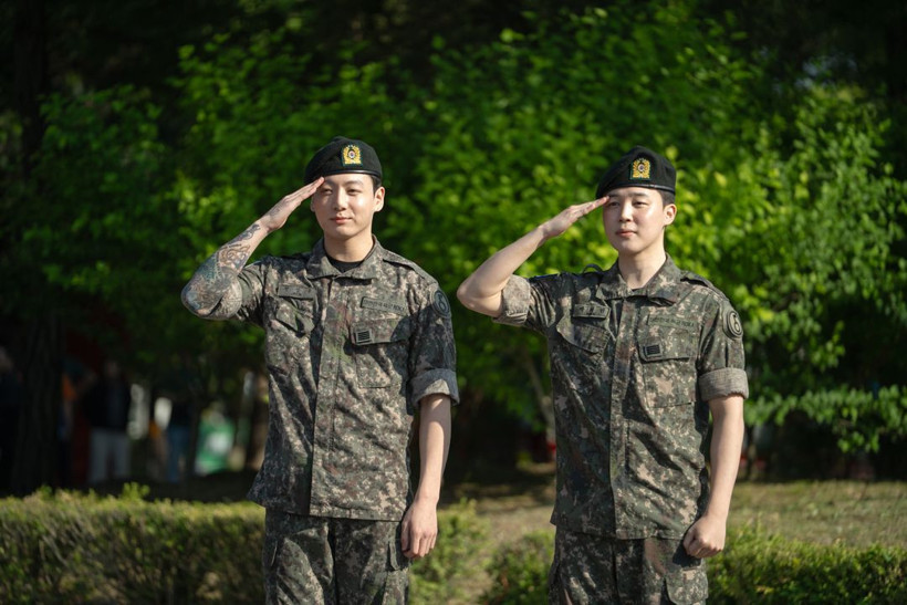 BTS üyeleri Jimin ve Jungkook askerlik görevlerini tamamladı - Resim: 22