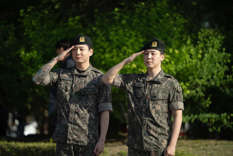 BTS üyeleri Jimin ve Jungkook askerlik görevlerini tamamladı - Resim: 9