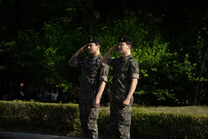 BTS üyeleri Jimin ve Jungkook askerlik görevlerini tamamladı - Resim: 17