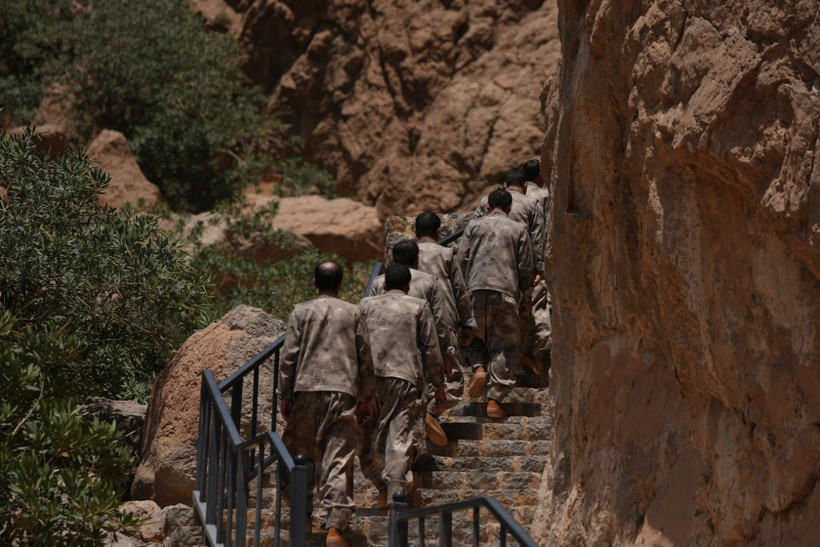 Türkiye'de tarihi gün! PKK silahlarını böyle yaktı: İşte o görüntüler... - Resim: 11